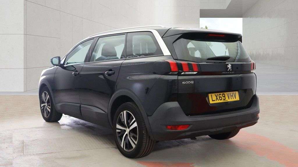 2019 PEUGEOT 5008 2019 PEUGEOT 5008