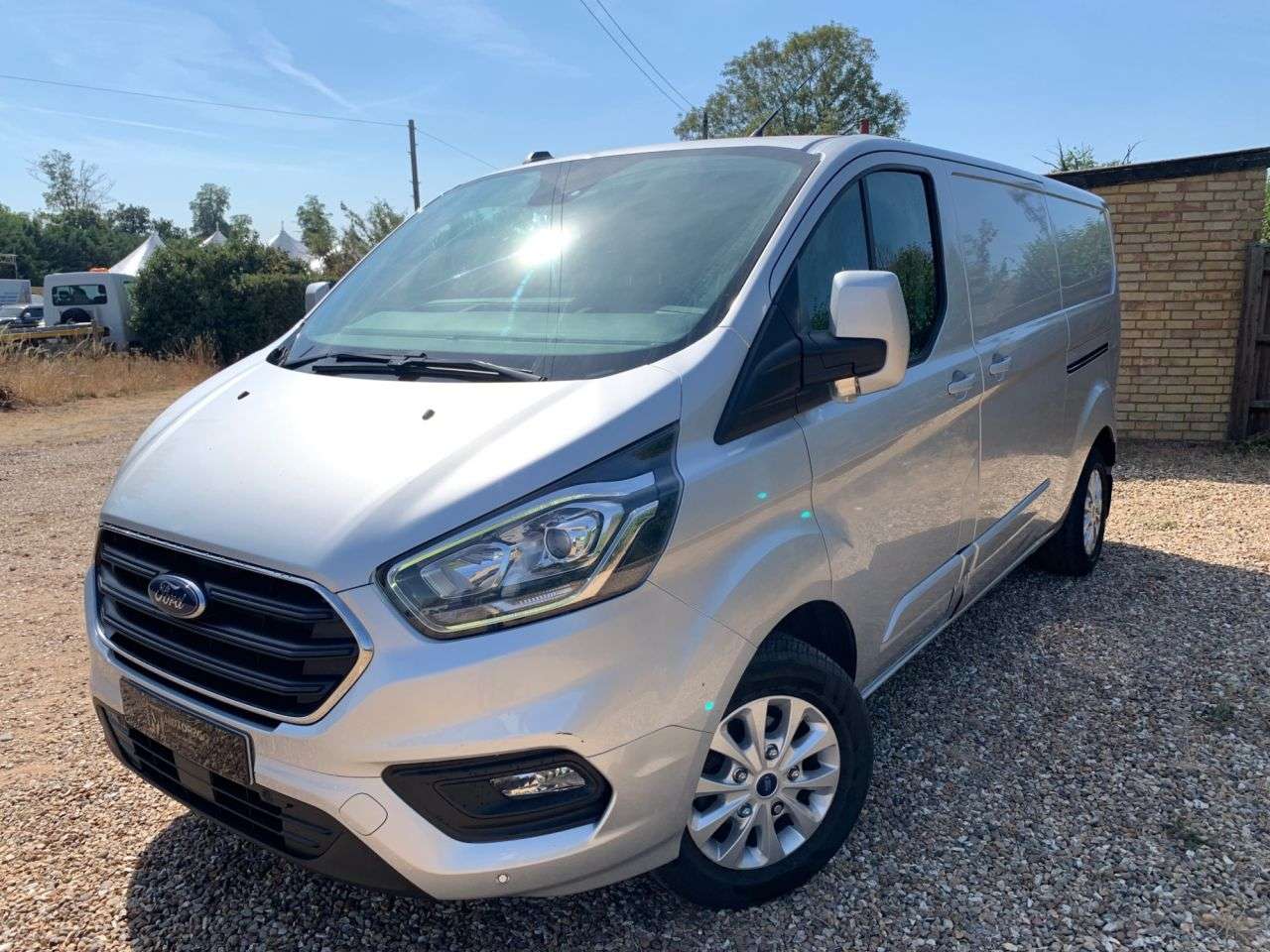 A 2021 FORD TRANSIT CUSTOM 2.0 300 EcoBlue Limited Panel Van 5dr Diesel Auto L2 H1 Euro 6 (s/s) (130 p A 2021 FORD TRANSIT CUSTOM 2.0 300 EcoBlue Limited Panel Van 5dr Diesel Auto L2 H1 Euro 6 (s/s) (130 p