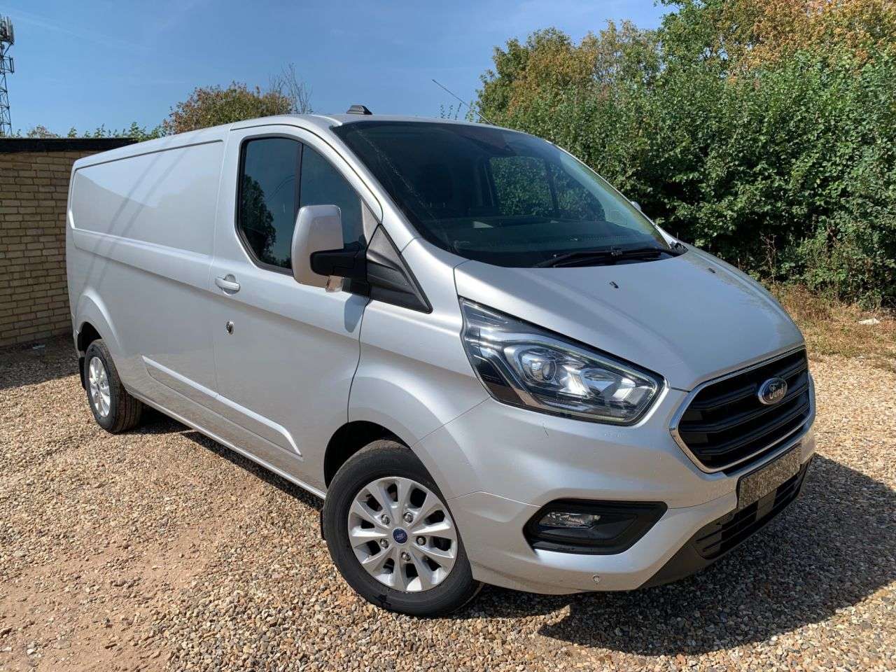 A 2021 FORD TRANSIT CUSTOM 2.0 300 EcoBlue Limited Panel Van 5dr Diesel Auto L2 H1 Euro 6 (s/s) (130 p A 2021 FORD TRANSIT CUSTOM 2.0 300 EcoBlue Limited Panel Van 5dr Diesel Auto L2 H1 Euro 6 (s/s) (130 p