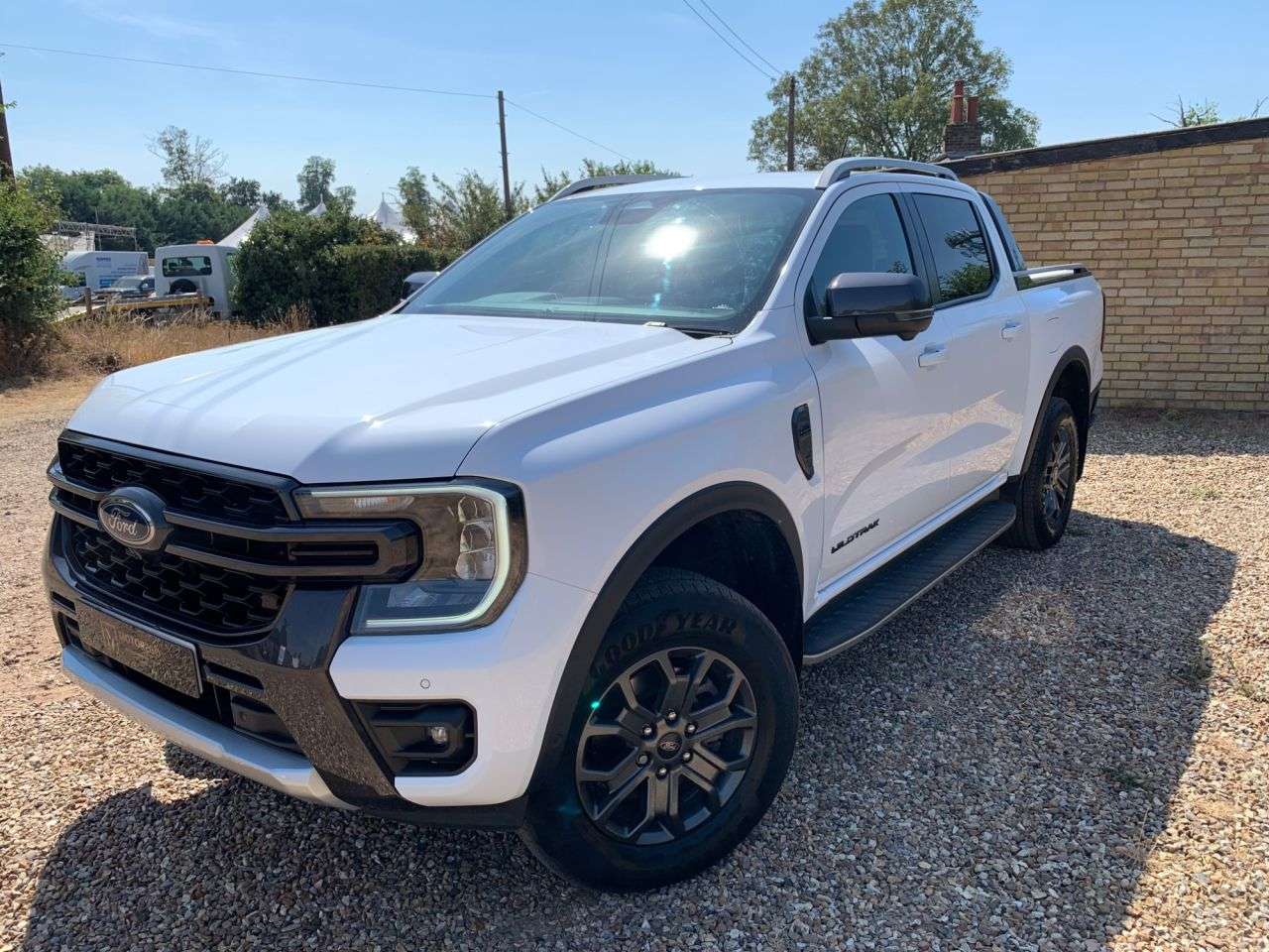 A 2023 FORD RANGER 2.0 TD EcoBlue Wildtrak Pickup Double Cab 4dr Diesel Auto 4WD Euro 6 (s/s) A 2023 FORD RANGER 2.0 TD EcoBlue Wildtrak Pickup Double Cab 4dr Diesel Auto 4WD Euro 6 (s/s)