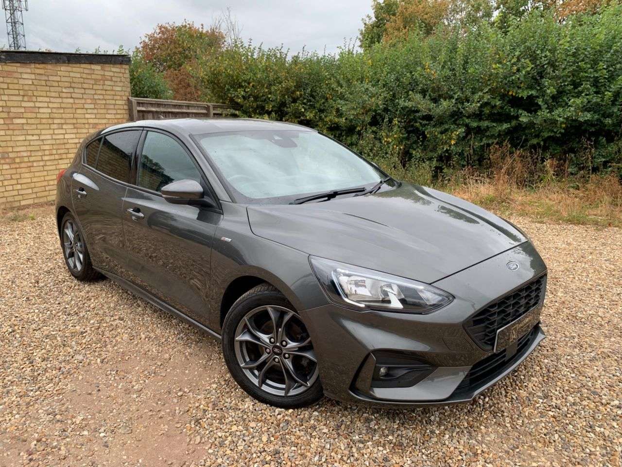 A 2019 FORD FOCUS 1.0T EcoBoost ST-Line Hatchback 5dr Petrol Manual Euro 6 (s/s) (125 ps) 125 A 2019 FORD FOCUS 1.0T EcoBoost ST-Line Hatchback 5dr Petrol Manual Euro 6 (s/s) (125 ps) 125