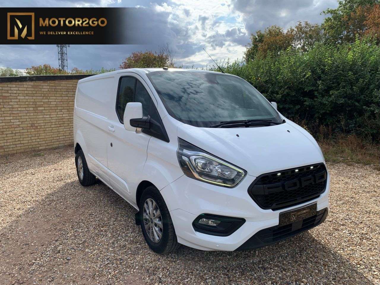 A 2019 FORD TRANSIT CUSTOM 2.0 280 EcoBlue Limited Panel Van 5dr Diesel Auto L1 H1 Euro 6 (s/s) (130 p A 2019 FORD TRANSIT CUSTOM 2.0 280 EcoBlue Limited Panel Van 5dr Diesel Auto L1 H1 Euro 6 (s/s) (130 p
