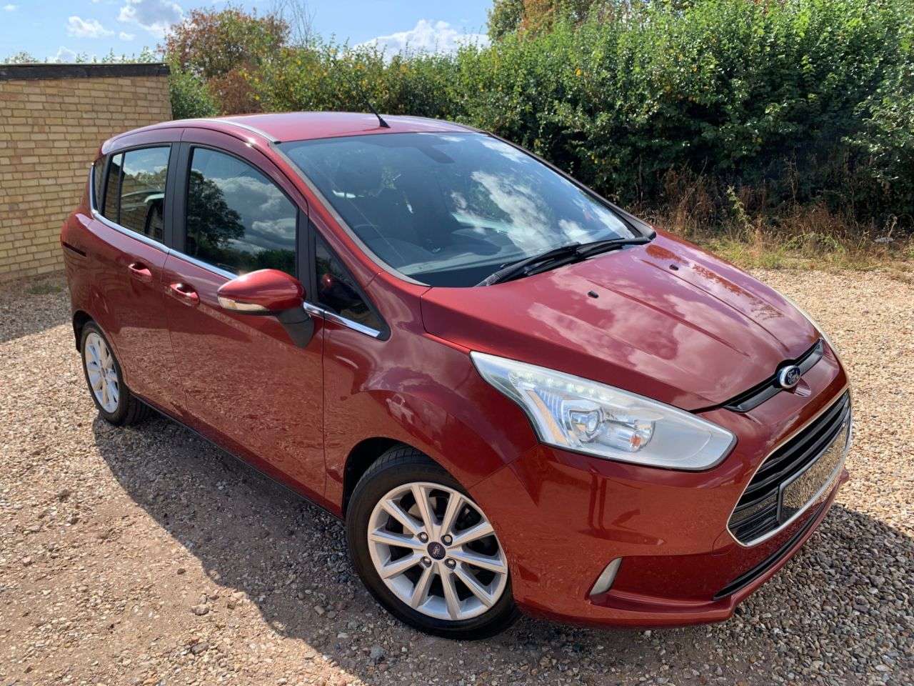 A 2015 FORD B-MAX 1.0T EcoBoost Titanium MPV 5dr Petrol Manual Euro 5 (100 ps) TITANIUM-MPV-E A 2015 FORD B-MAX 1.0T EcoBoost Titanium MPV 5dr Petrol Manual Euro 5 (100 ps) TITANIUM-MPV-E