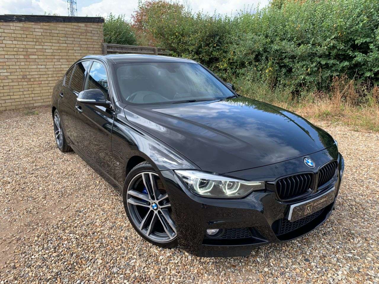 A 2017 BMW 3 SERIES 2.0 330e 7.6kWh M Sport Shadow Edition Saloon 4dr Petrol Plug-in Hybrid Aut A 2017 BMW 3 SERIES 2.0 330e 7.6kWh M Sport Shadow Edition Saloon 4dr Petrol Plug-in Hybrid Aut