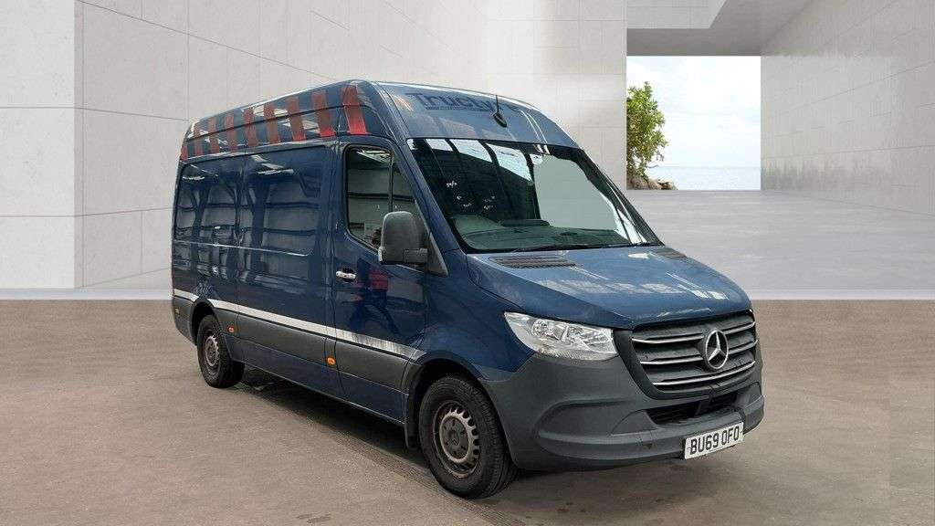 A 2019 MERCEDES-BENZ SPRINTER 2.1 316 CDI Panel Van 5dr Diesel Manual RWD L2 H2 Euro 6 (163 ps) CARPLAY-S A 2019 MERCEDES-BENZ SPRINTER 2.1 316 CDI Panel Van 5dr Diesel Manual RWD L2 H2 Euro 6 (163 ps) CARPLAY-S