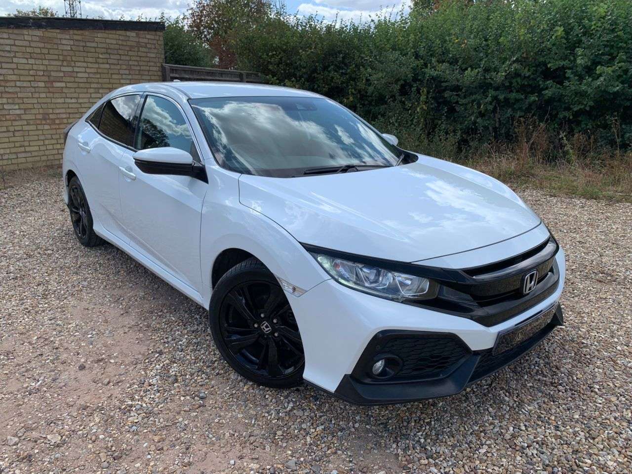 A 2018 HONDA CIVIC 1.0 VTEC Turbo SR Hatchback 5dr Petrol Manual Euro 6 (s/s) (126 ps) ULEZ-TU A 2018 HONDA CIVIC 1.0 VTEC Turbo SR Hatchback 5dr Petrol Manual Euro 6 (s/s) (126 ps) ULEZ-TU