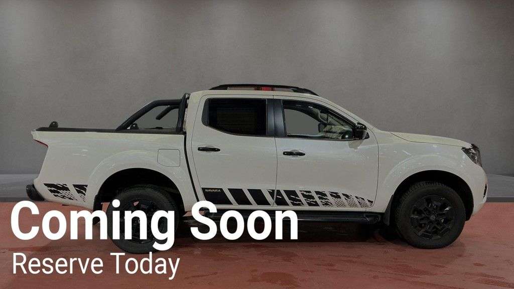 A 2019 NISSAN NAVARA 2.3 dCi N-Guard Pickup Double Cab 4dr Diesel Manual 4WD Euro 6 (s/s) (190 p A 2019 NISSAN NAVARA 2.3 dCi N-Guard Pickup Double Cab 4dr Diesel Manual 4WD Euro 6 (s/s) (190 p