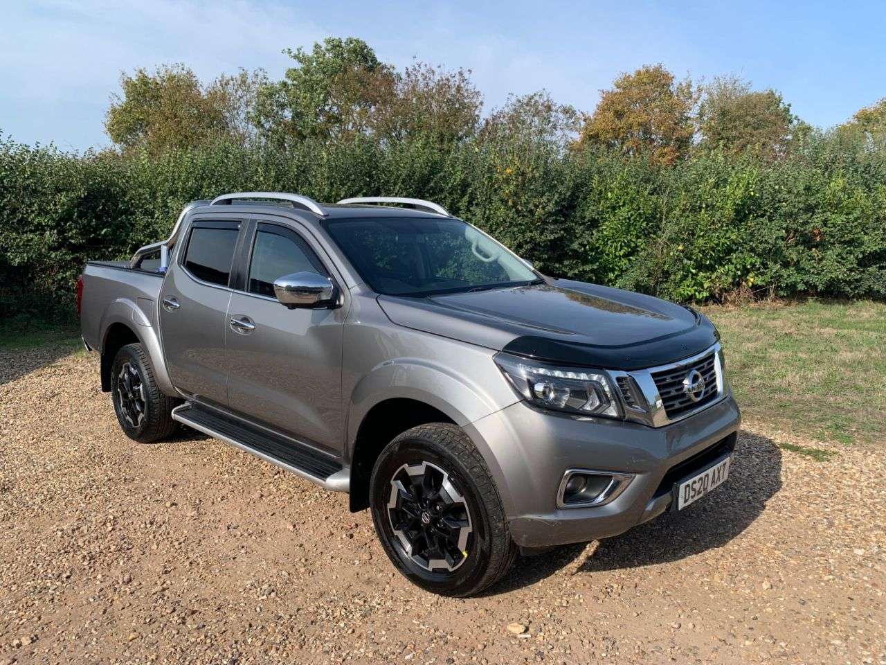 A 2020 NISSAN NAVARA 2.3 dCi Tekna Pickup Double Cab 4dr Diesel Auto 4WD Euro 6 (190 ps) 4WD-TOW A 2020 NISSAN NAVARA 2.3 dCi Tekna Pickup Double Cab 4dr Diesel Auto 4WD Euro 6 (190 ps) 4WD-TOW