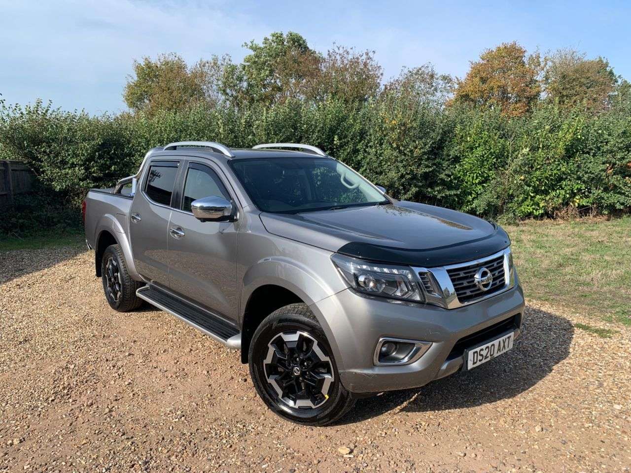A 2020 NISSAN NAVARA 2.3 dCi Tekna Pickup Double Cab 4dr Diesel Auto 4WD Euro 6 (190 ps) 4WD-TOW A 2020 NISSAN NAVARA 2.3 dCi Tekna Pickup Double Cab 4dr Diesel Auto 4WD Euro 6 (190 ps) 4WD-TOW