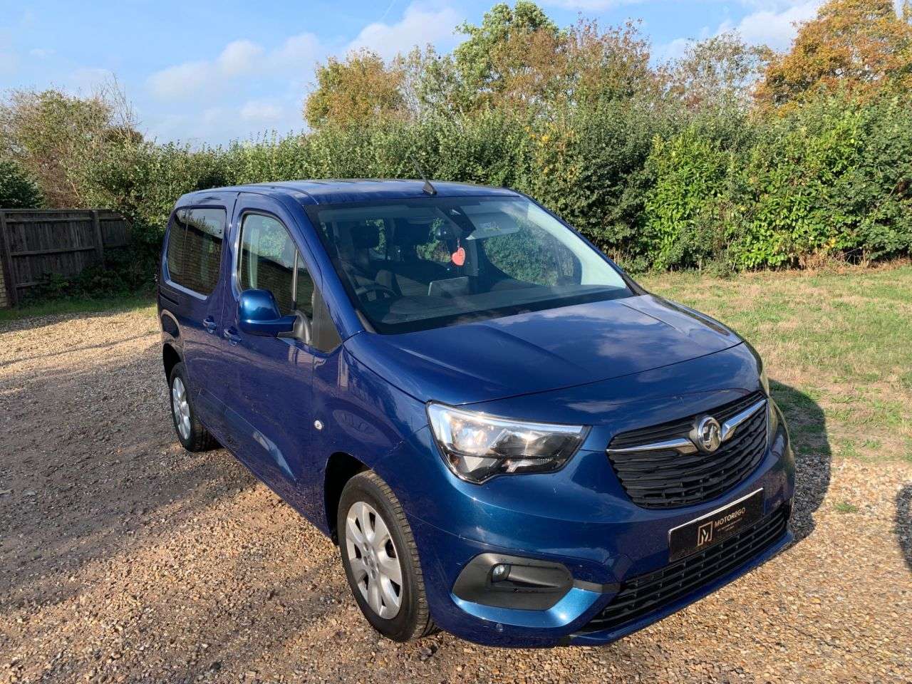 A 2020 VAUXHALL COMBO LIFE 1.5 Turbo D BlueInjection Energy MPV 5dr Diesel Manual Euro 6 (s/s) (7 Seat A 2020 VAUXHALL COMBO LIFE 1.5 Turbo D BlueInjection Energy MPV 5dr Diesel Manual Euro 6 (s/s) (7 Seat