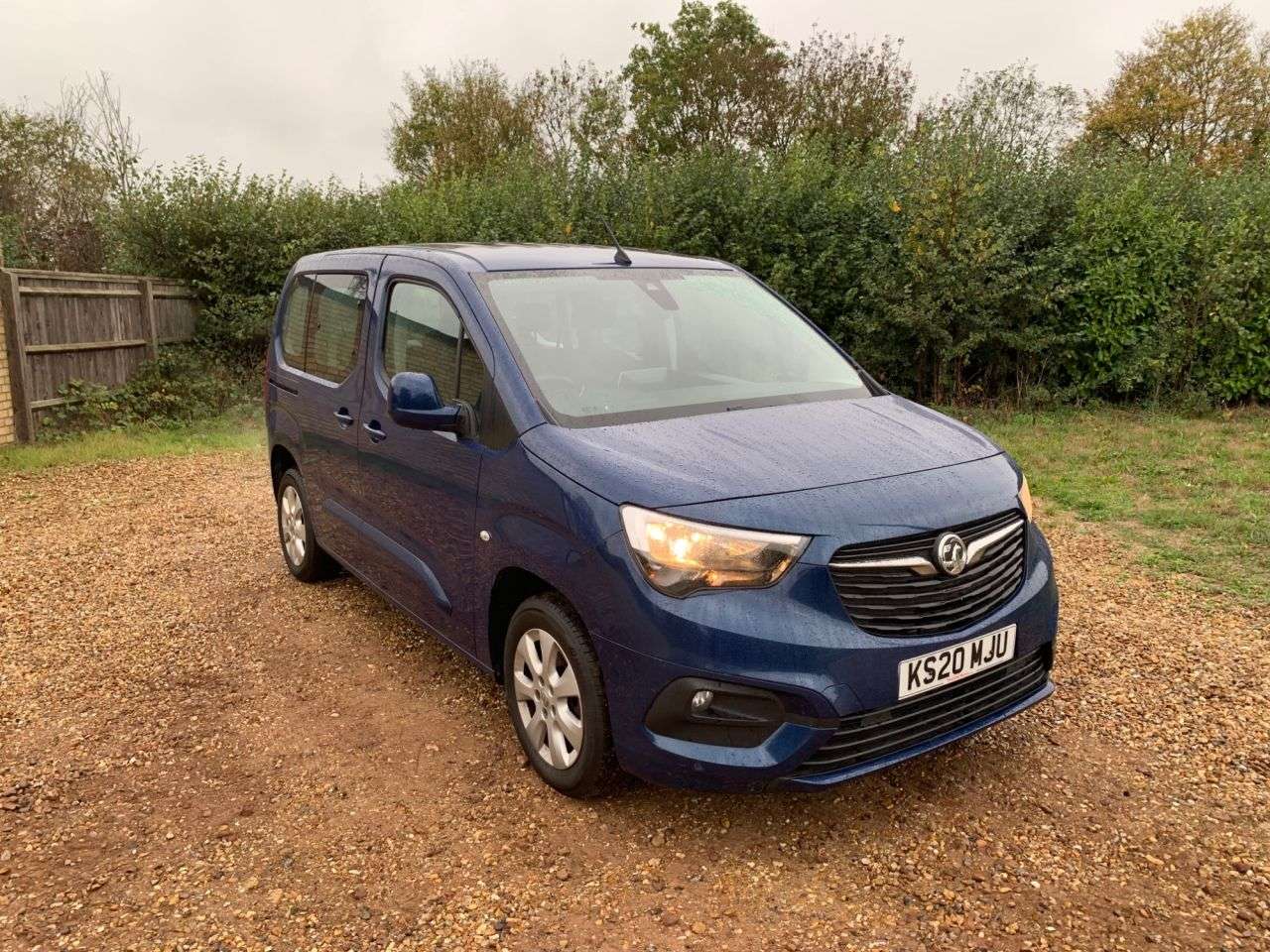 A 2020 VAUXHALL COMBO LIFE 1.5 Turbo D BlueInjection Energy MPV 5dr Diesel Manual Euro 6 (s/s) (7 Seat A 2020 VAUXHALL COMBO LIFE 1.5 Turbo D BlueInjection Energy MPV 5dr Diesel Manual Euro 6 (s/s) (7 Seat