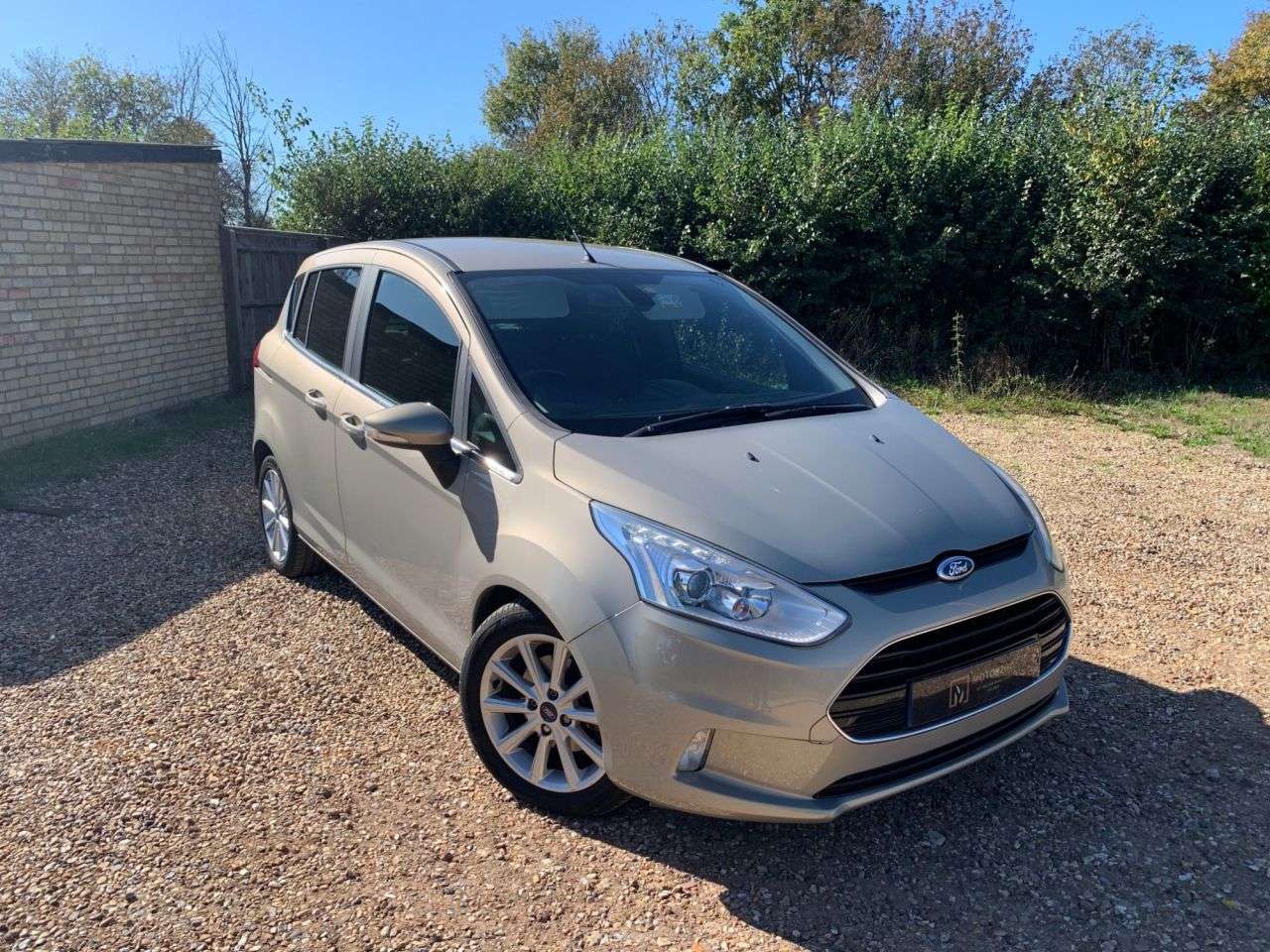 A 2016 FORD B-MAX 1.6 Titanium MPV 5dr Petrol Powershift Euro 5 (105 ps) A 2016 FORD B-MAX 1.6 Titanium MPV 5dr Petrol Powershift Euro 5 (105 ps)