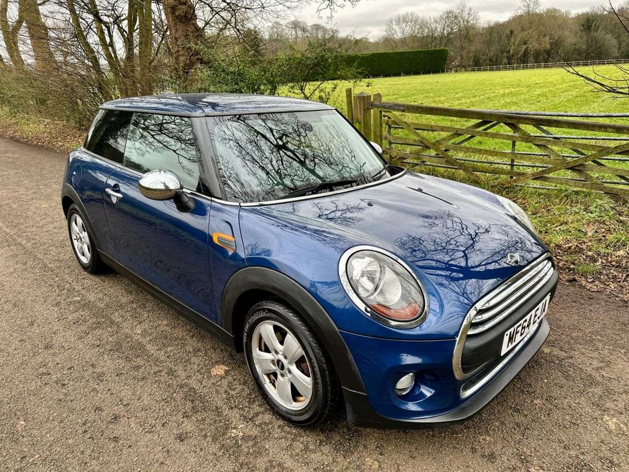 A 2014 MINI MINI ONE A 2014 MINI MINI ONE