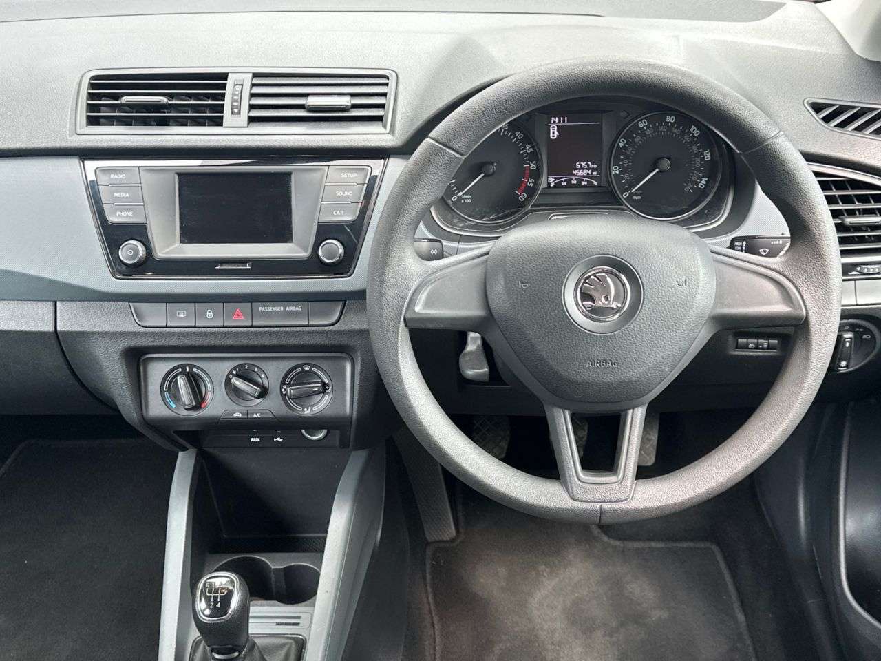 2017 SKODA FABIA 2017 SKODA FABIA