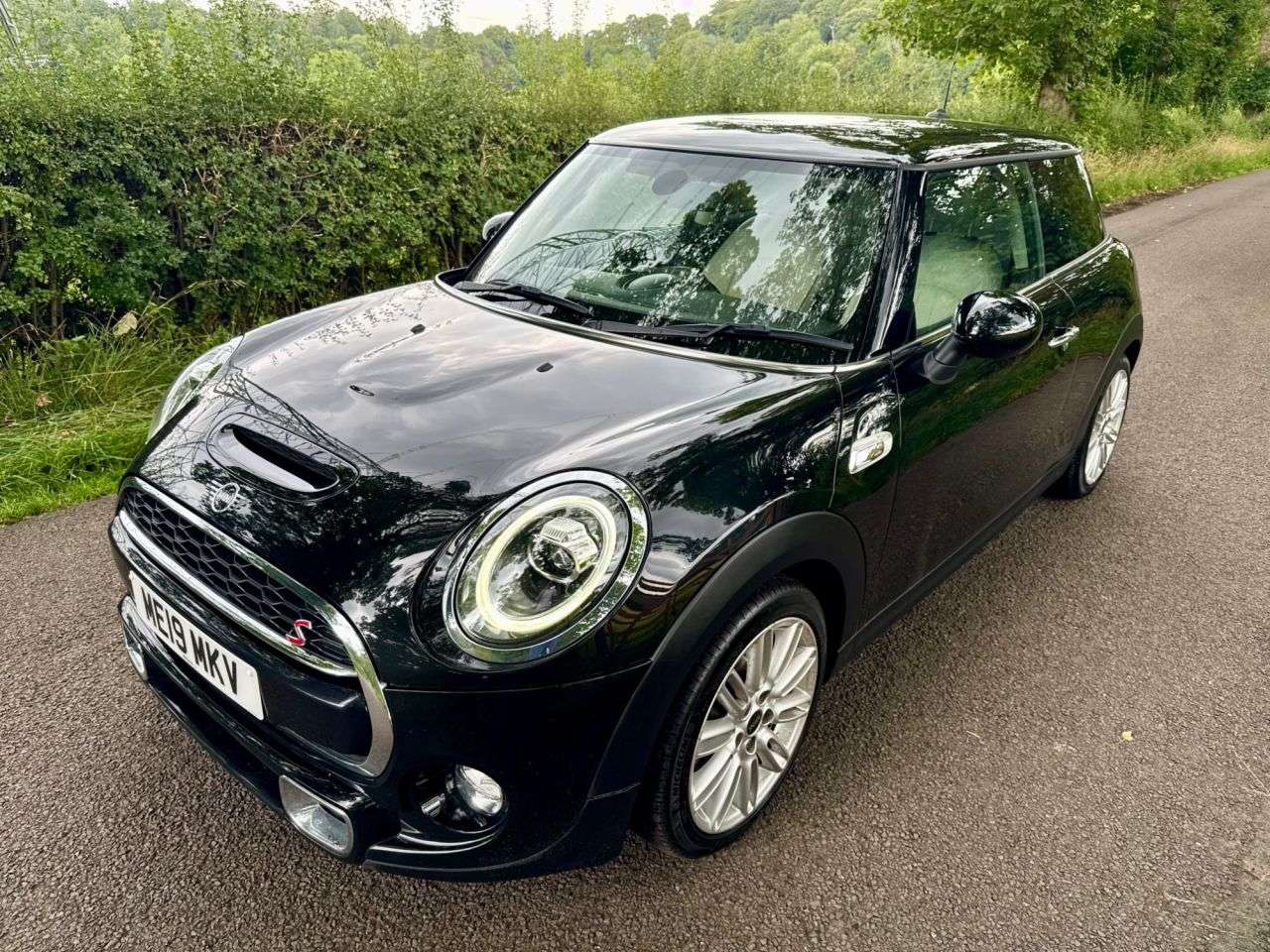 A 2019 MINI HATCH 2.0 Cooper S Exclusive Hatchback 3dr Petrol Manual Euro 6 (s/s) (192 ps) + A 2019 MINI HATCH 2.0 Cooper S Exclusive Hatchback 3dr Petrol Manual Euro 6 (s/s) (192 ps) +