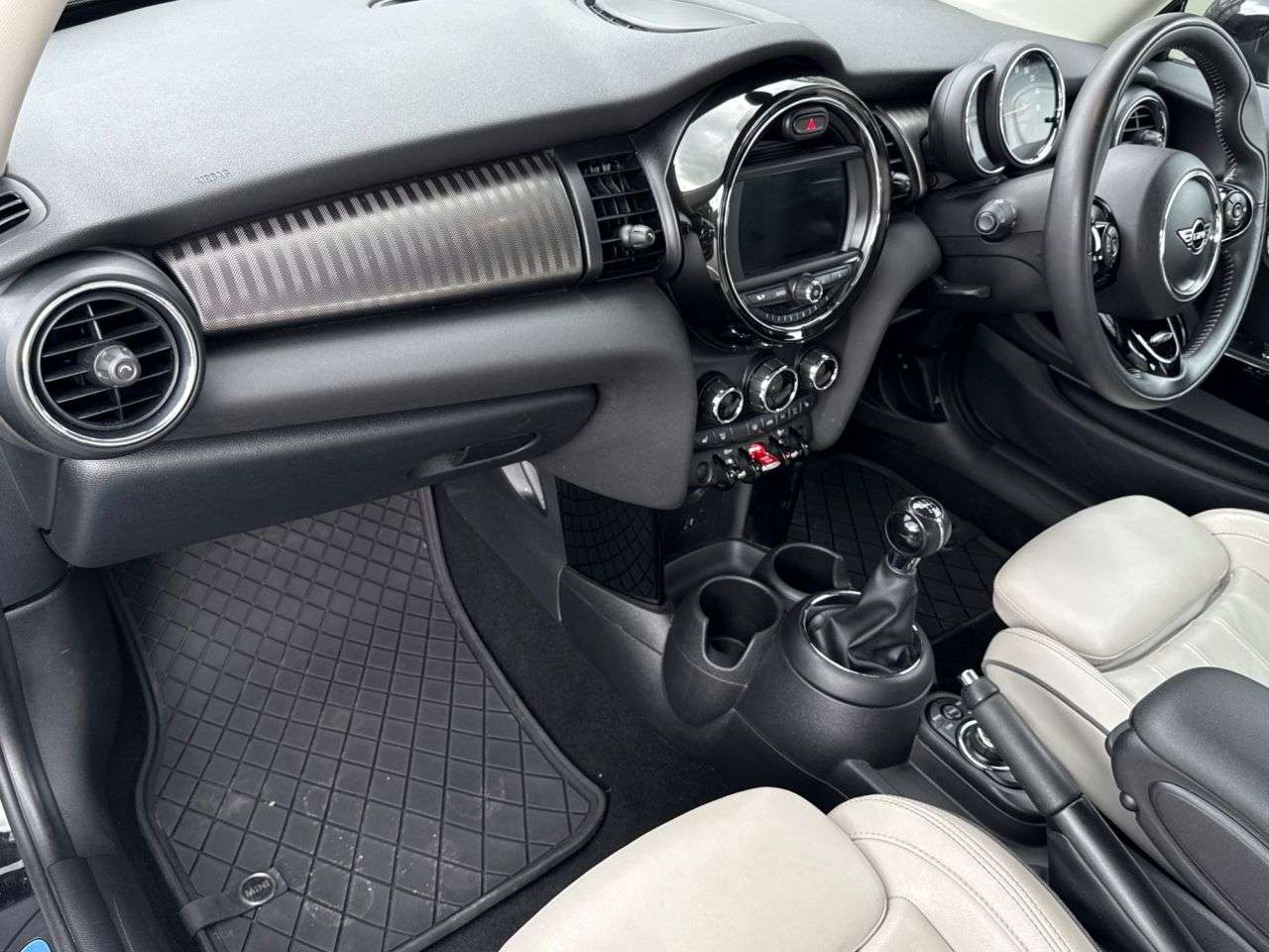 2019 MINI HATCH 2019 MINI HATCH