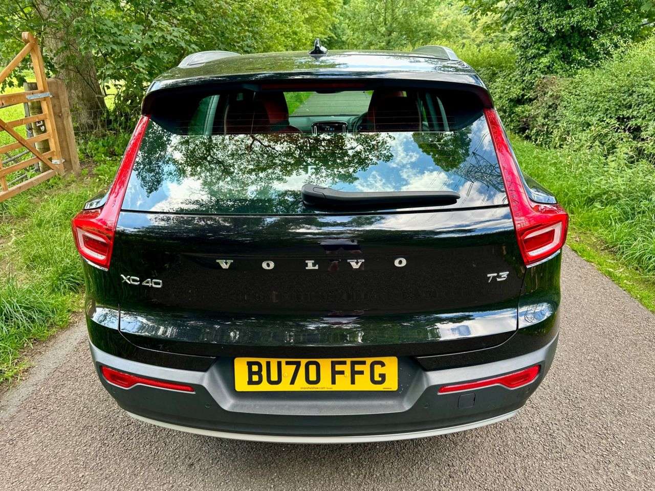 2020 VOLVO XC40 2020 VOLVO XC40