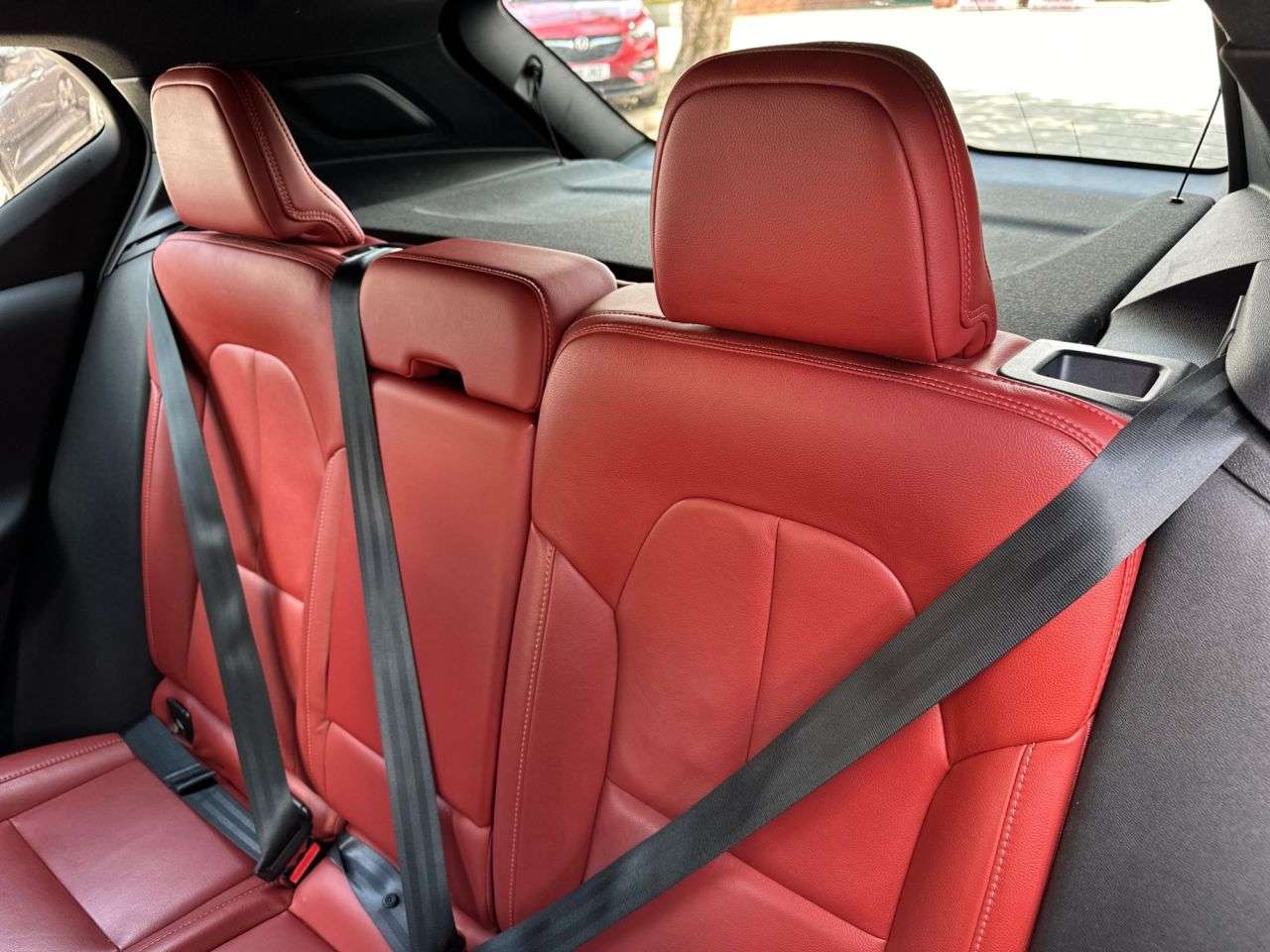 2020 VOLVO XC40 2020 VOLVO XC40