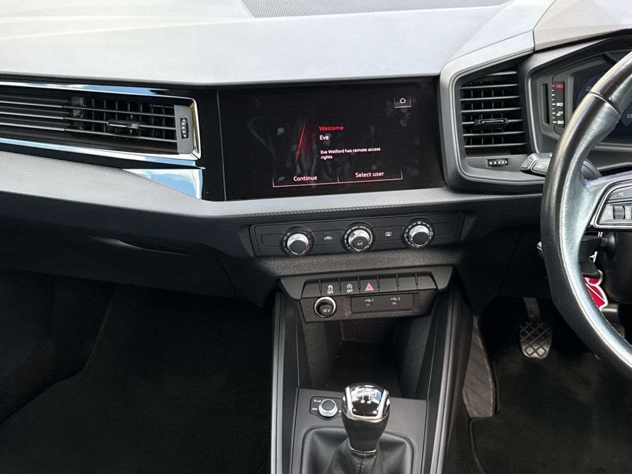 2021 AUDI A1 2021 AUDI A1