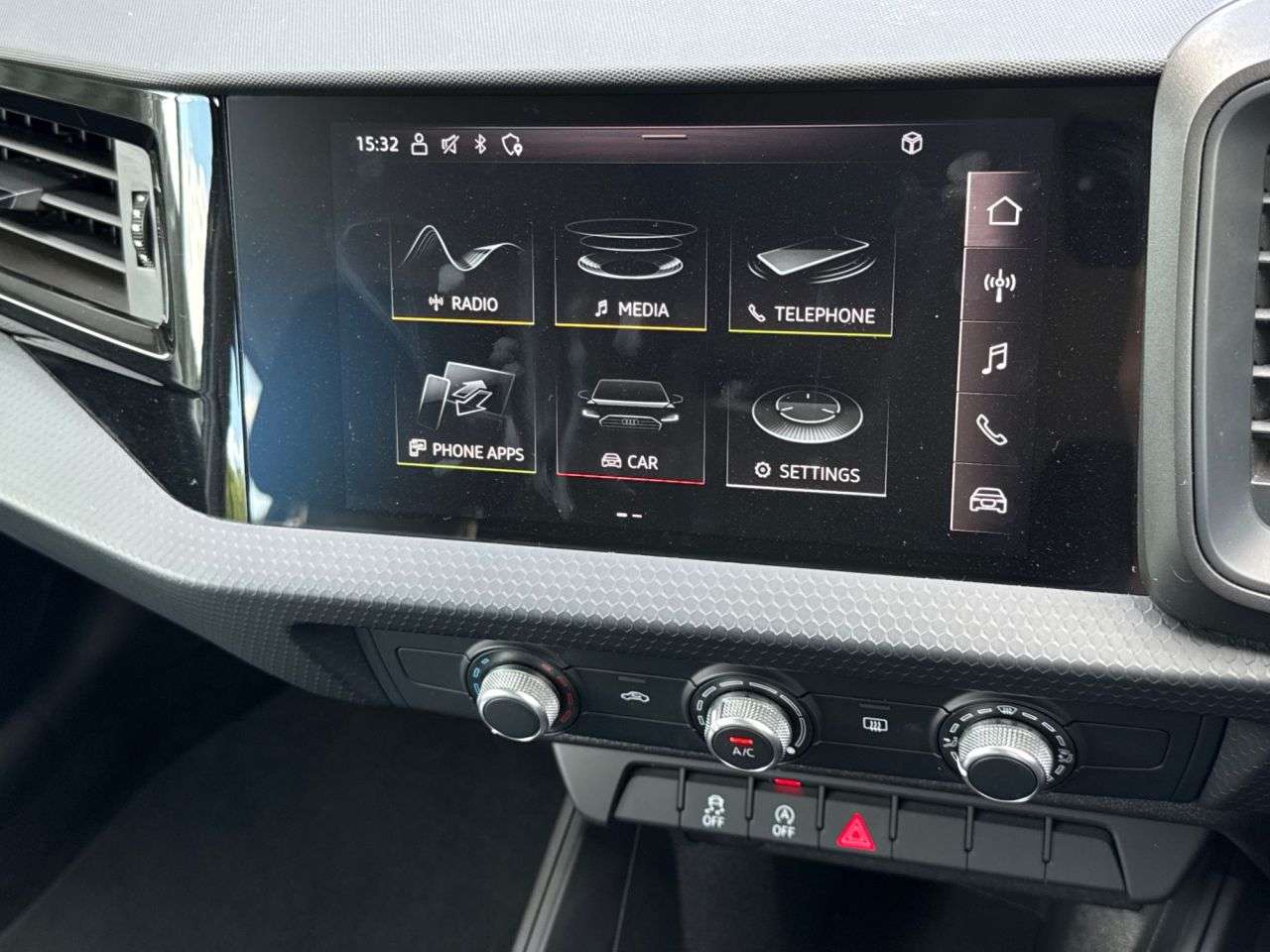 2021 AUDI A1 2021 AUDI A1