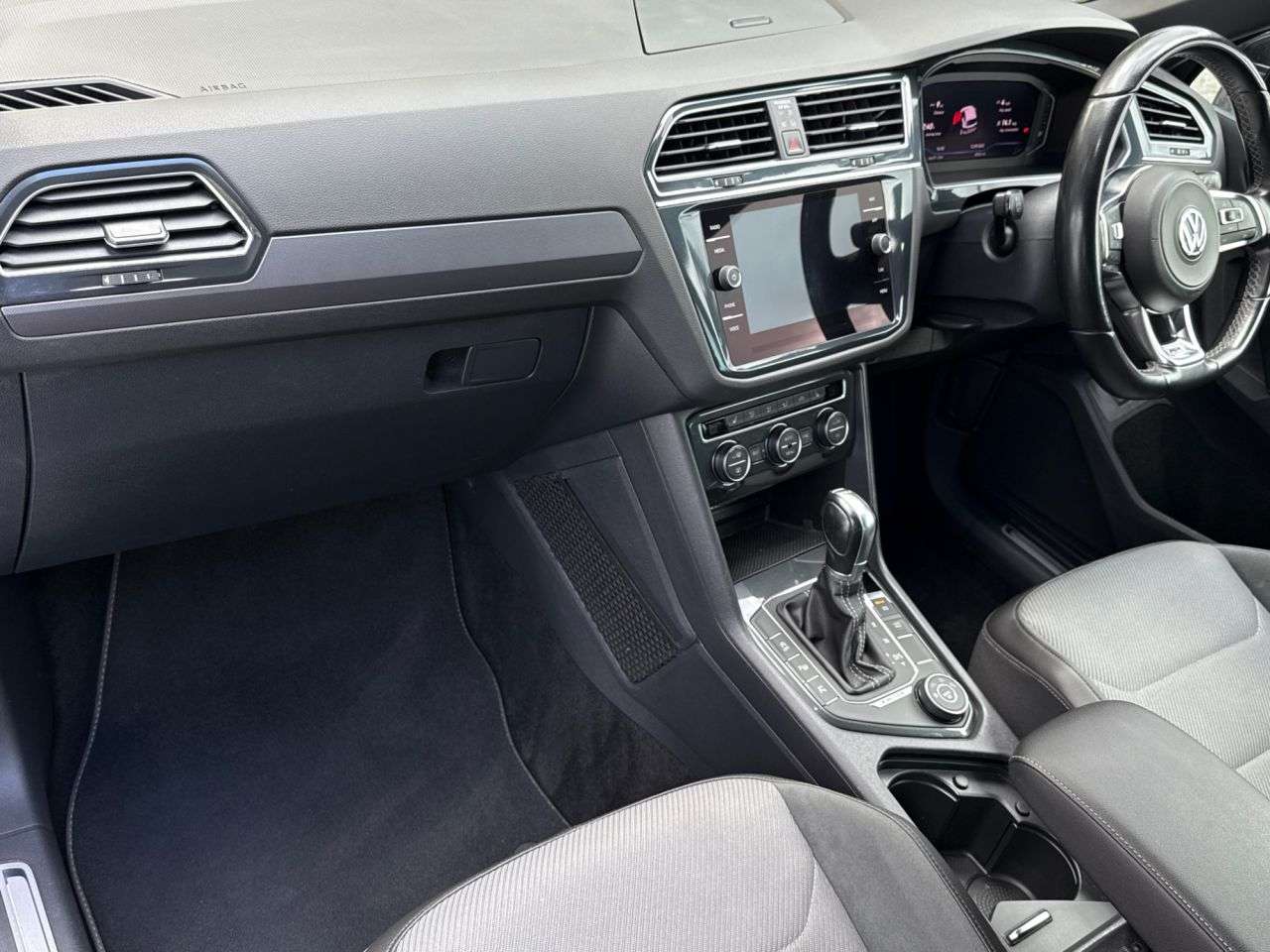 2019 VOLKSWAGEN TIGUAN 2019 VOLKSWAGEN TIGUAN