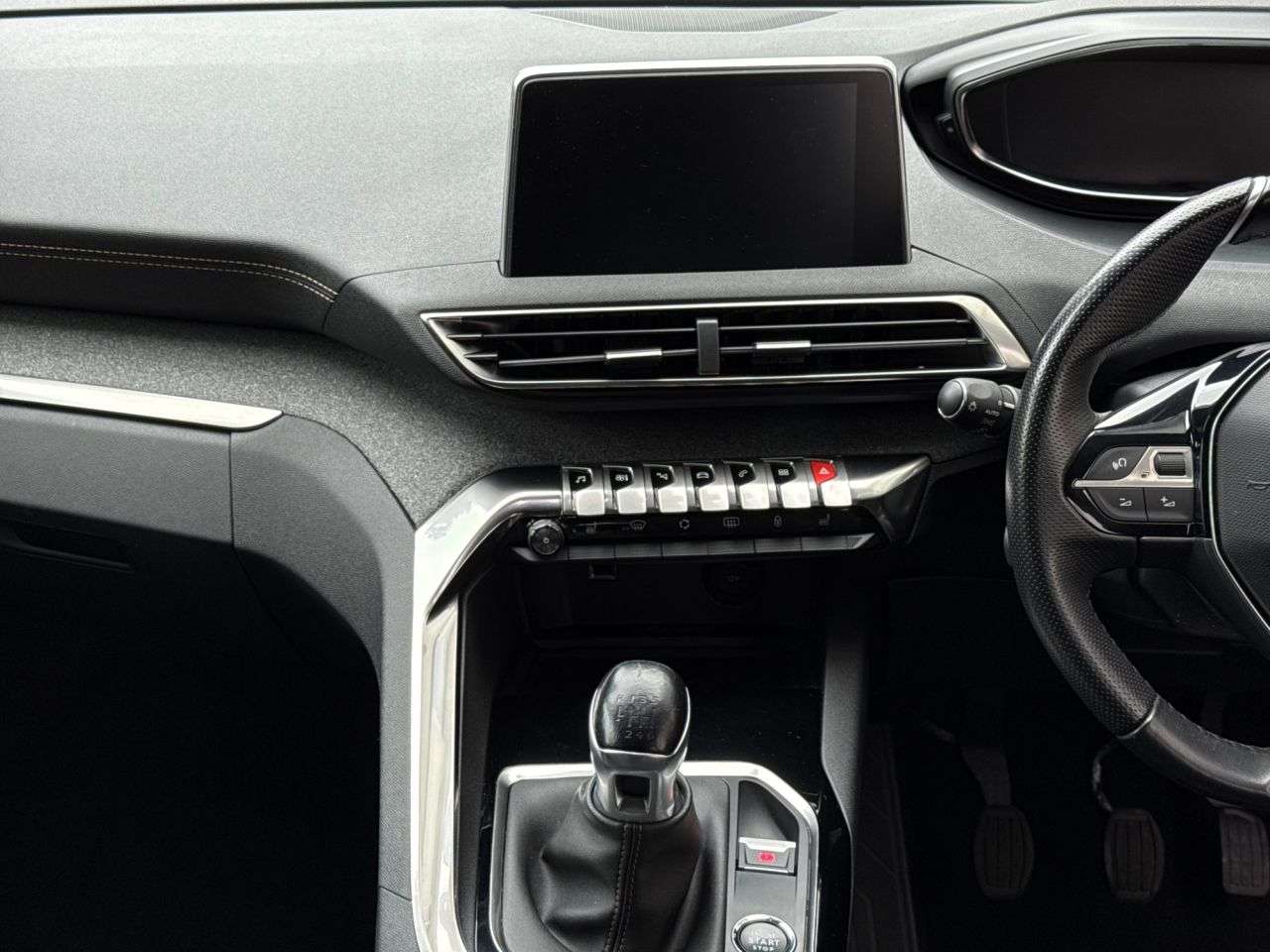 2020 PEUGEOT 3008 2020 PEUGEOT 3008