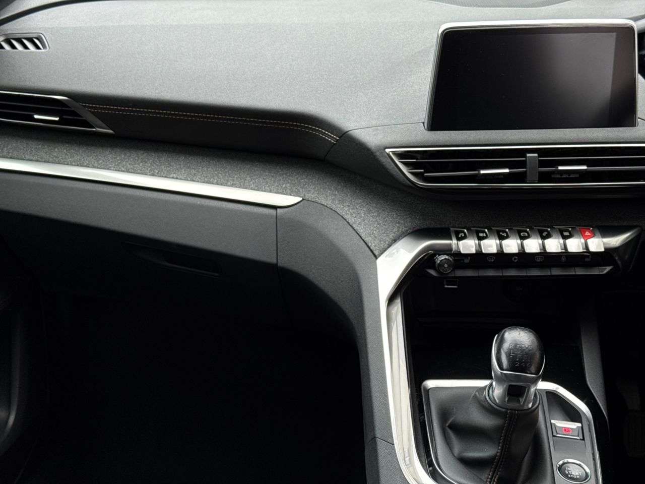 2020 PEUGEOT 3008 2020 PEUGEOT 3008