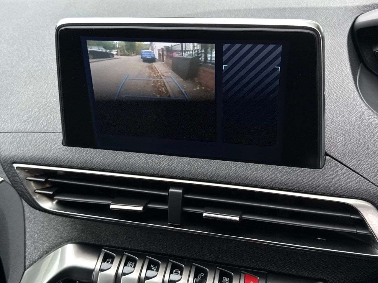 2020 PEUGEOT 3008 2020 PEUGEOT 3008