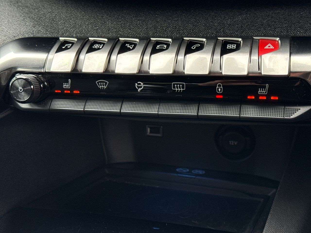 2020 PEUGEOT 3008 2020 PEUGEOT 3008