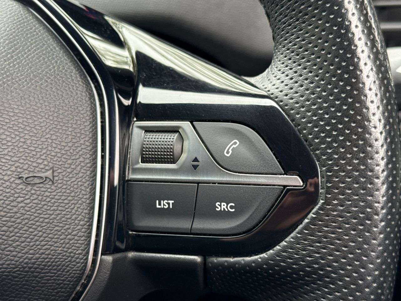 2020 PEUGEOT 3008 2020 PEUGEOT 3008