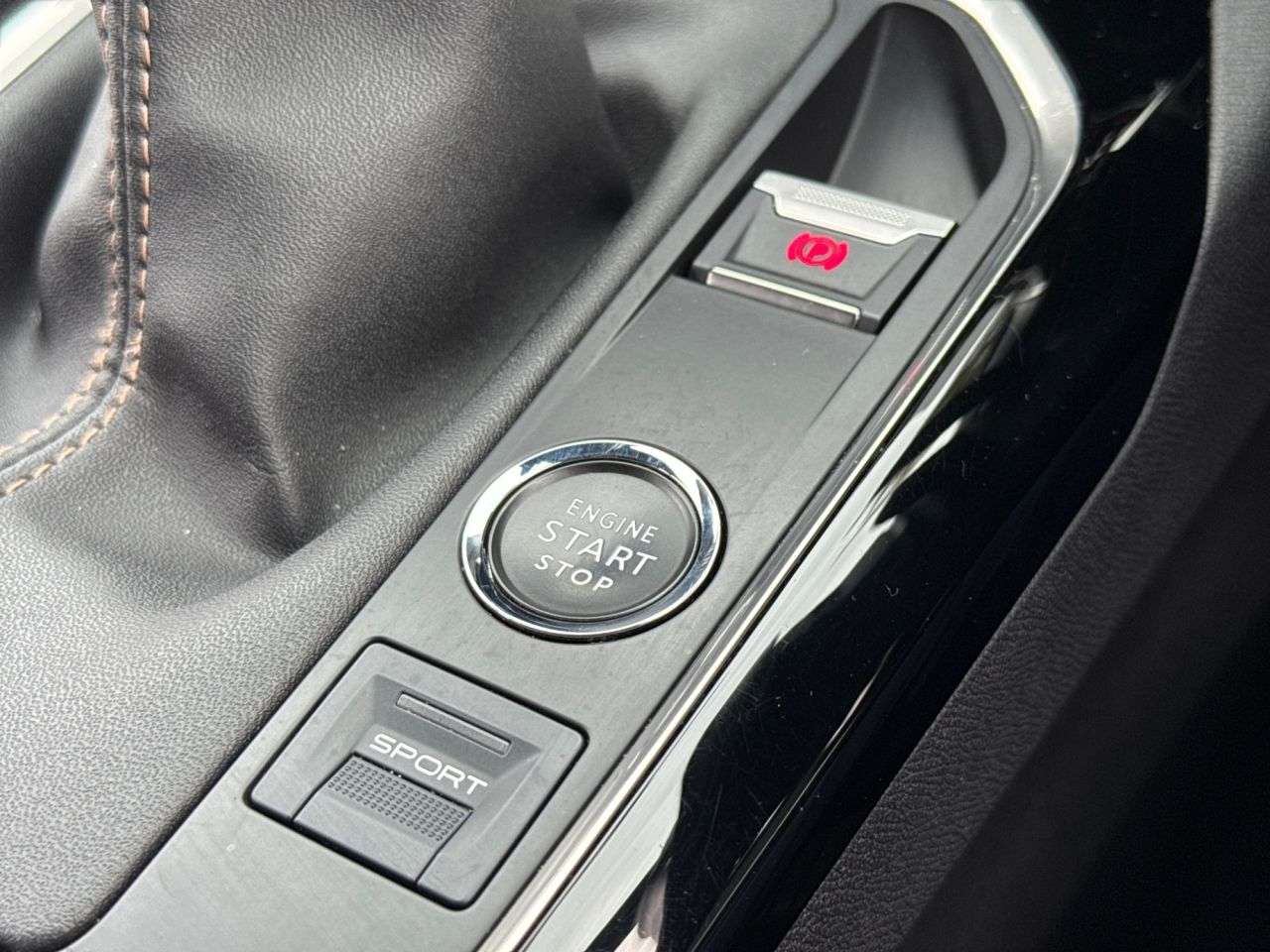 2020 PEUGEOT 3008 2020 PEUGEOT 3008