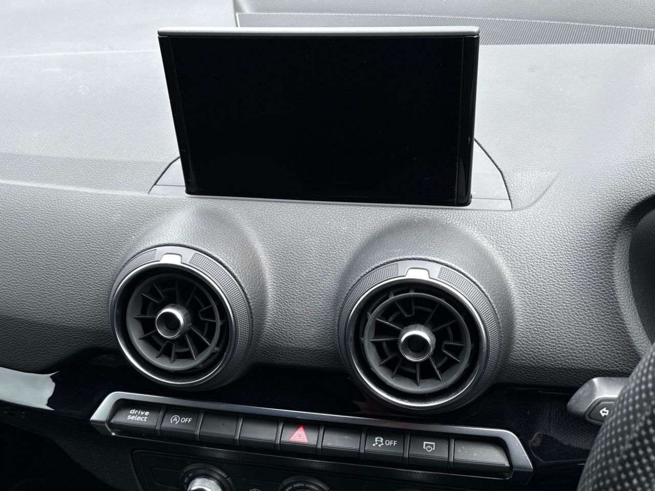 2020 AUDI Q2 2020 AUDI Q2