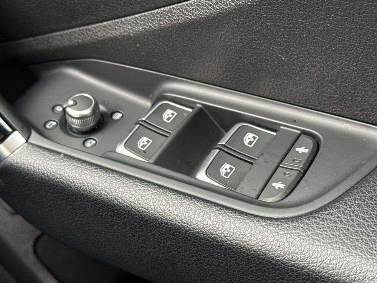 2020 AUDI Q2 2020 AUDI Q2