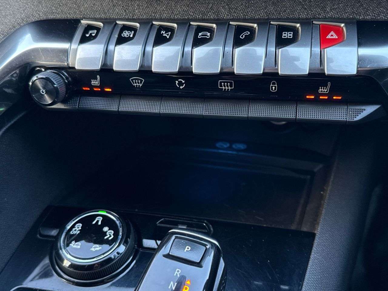 2020 PEUGEOT 5008 2020 PEUGEOT 5008