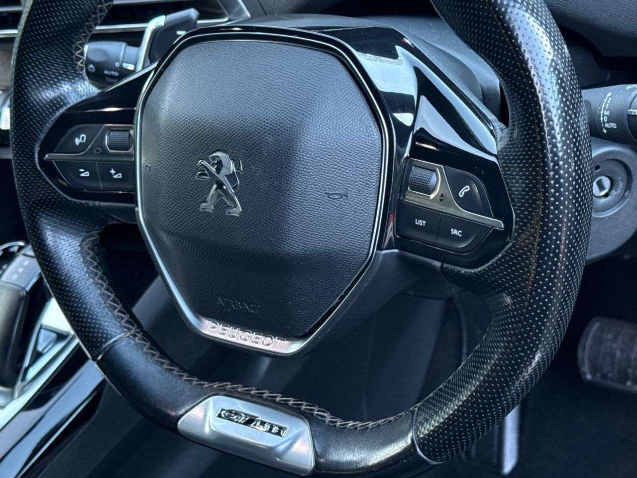 2020 PEUGEOT 5008 2020 PEUGEOT 5008