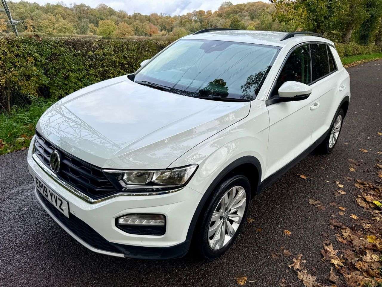 A 2019 VOLKSWAGEN T-ROC 2.0 TDI SE SUV 5dr Diesel Manual Euro 6 (s/s) (150 ps) + SERVICE HISTORY + A 2019 VOLKSWAGEN T-ROC 2.0 TDI SE SUV 5dr Diesel Manual Euro 6 (s/s) (150 ps) + SERVICE HISTORY +