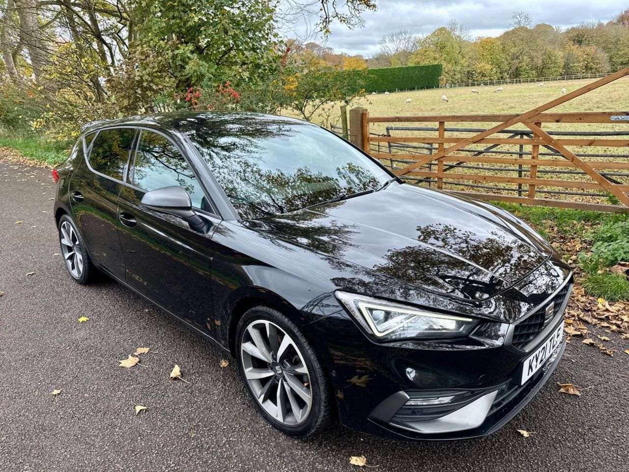 A 2021 SEAT LEON 1.5 TSI EVO FR Sport Hatchback 5dr Petrol Manual Euro 6 (s/s) (150 ps) + SE A 2021 SEAT LEON 1.5 TSI EVO FR Sport Hatchback 5dr Petrol Manual Euro 6 (s/s) (150 ps) + SE