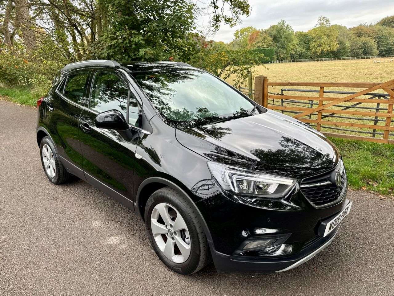 A 2019 VAUXHALL MOKKA X 1.4i Turbo ecoTEC Elite Nav SUV 5dr Petrol Manual Euro 6 (s/s) (140 ps) + S A 2019 VAUXHALL MOKKA X 1.4i Turbo ecoTEC Elite Nav SUV 5dr Petrol Manual Euro 6 (s/s) (140 ps) + S