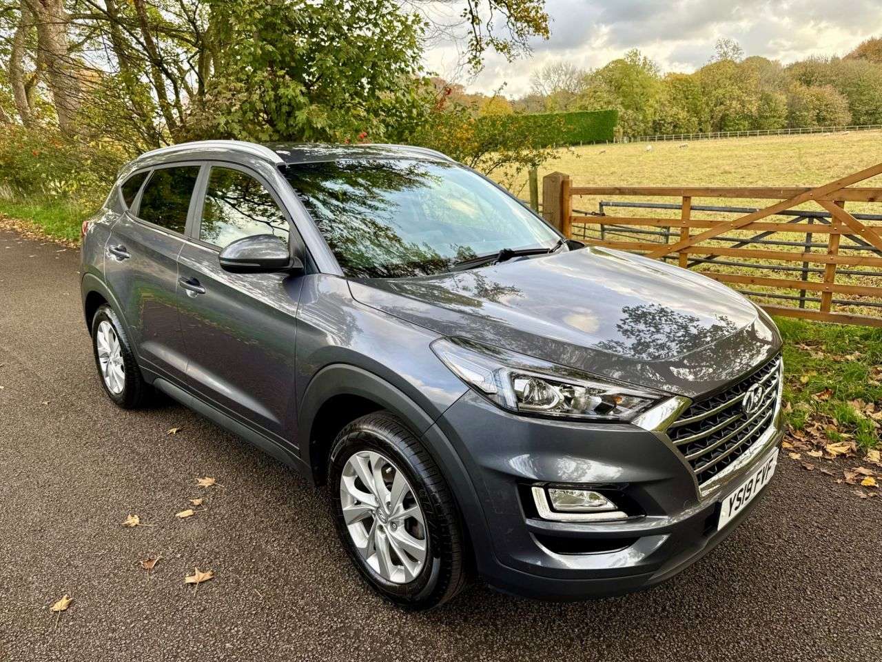 A 2019 HYUNDAI TUCSON 1.6 GDi SE Nav SUV 5dr Petrol Manual Euro 6 (s/s) (132 ps) + SERVICE HISTOR A 2019 HYUNDAI TUCSON 1.6 GDi SE Nav SUV 5dr Petrol Manual Euro 6 (s/s) (132 ps) + SERVICE HISTOR