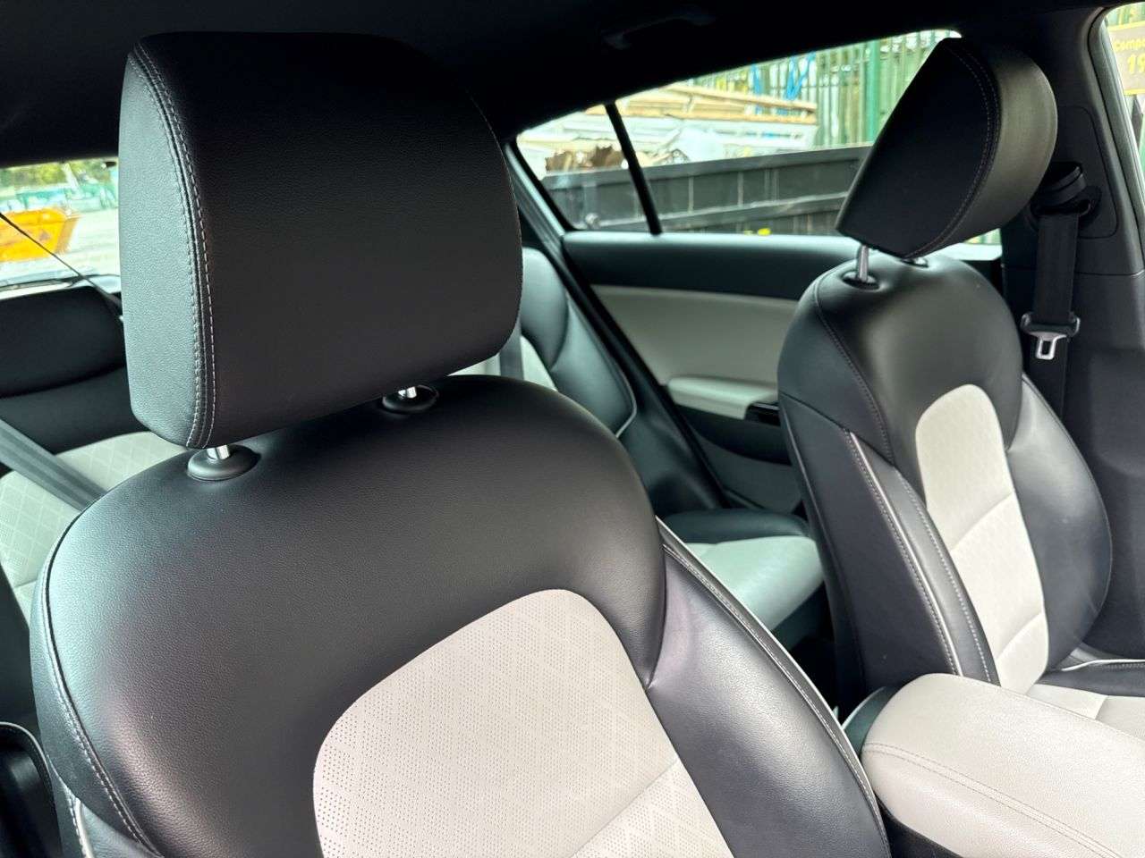 2021 KIA SPORTAGE 2021 KIA SPORTAGE