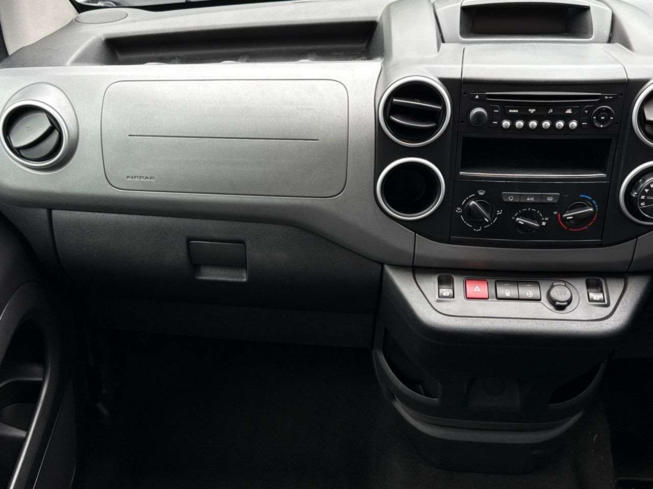 2017 PEUGEOT PARTNER 2017 PEUGEOT PARTNER