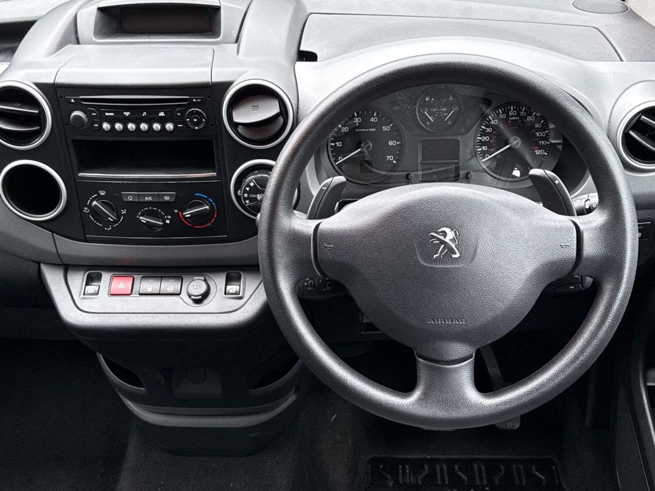 2017 PEUGEOT PARTNER 2017 PEUGEOT PARTNER