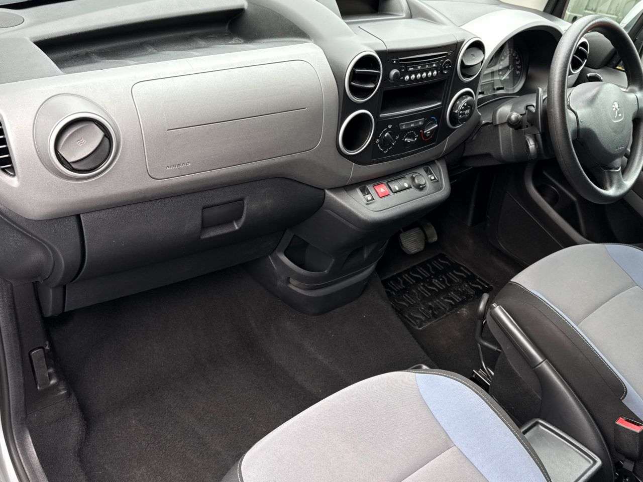 2017 PEUGEOT PARTNER 2017 PEUGEOT PARTNER