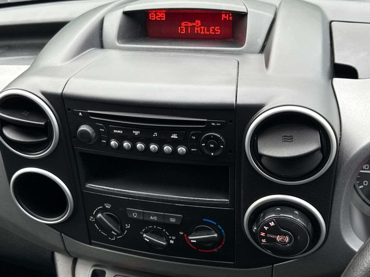 2017 PEUGEOT PARTNER 2017 PEUGEOT PARTNER