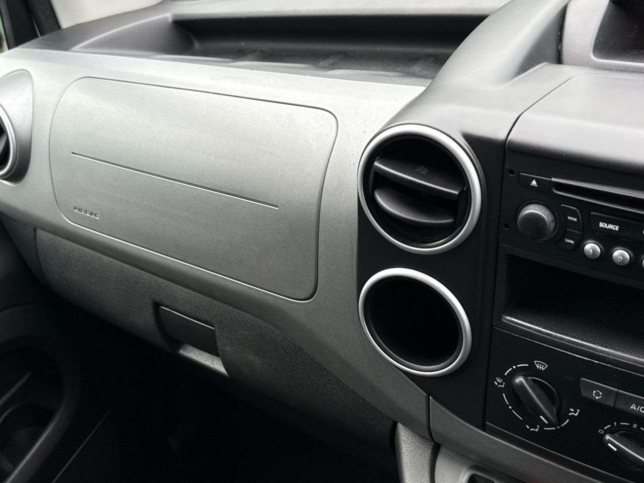 2017 PEUGEOT PARTNER 2017 PEUGEOT PARTNER