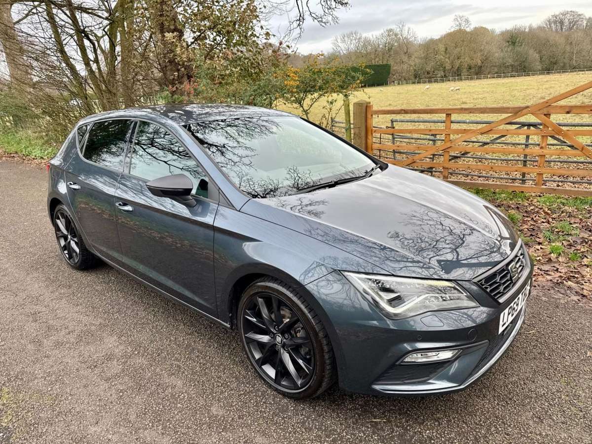 Check out this Seat Leon 2020 Petrol Manual