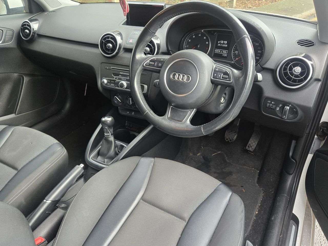 2017 AUDI A1 2017 AUDI A1