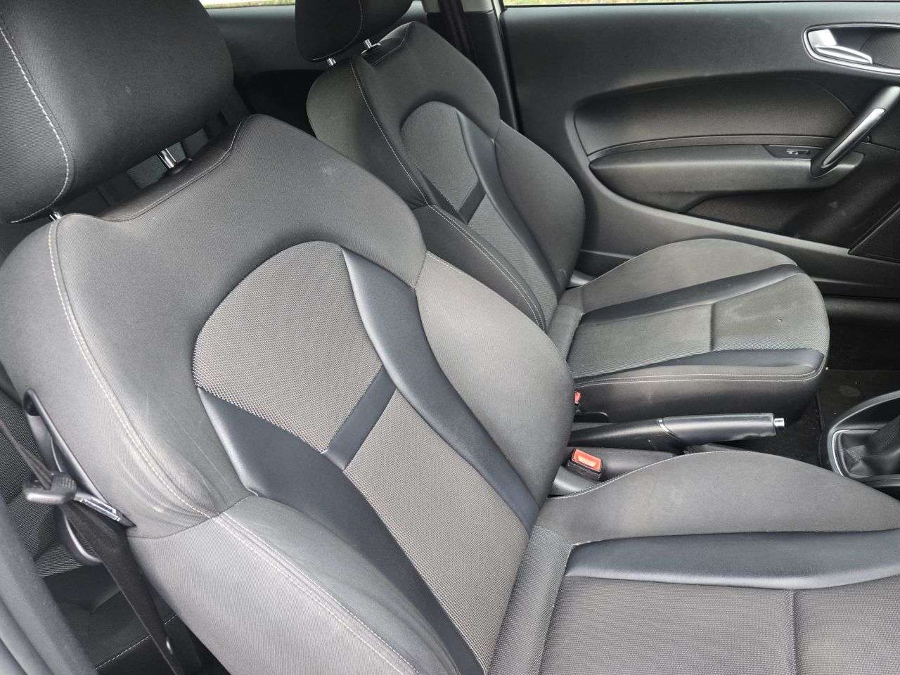 2017 AUDI A1 2017 AUDI A1