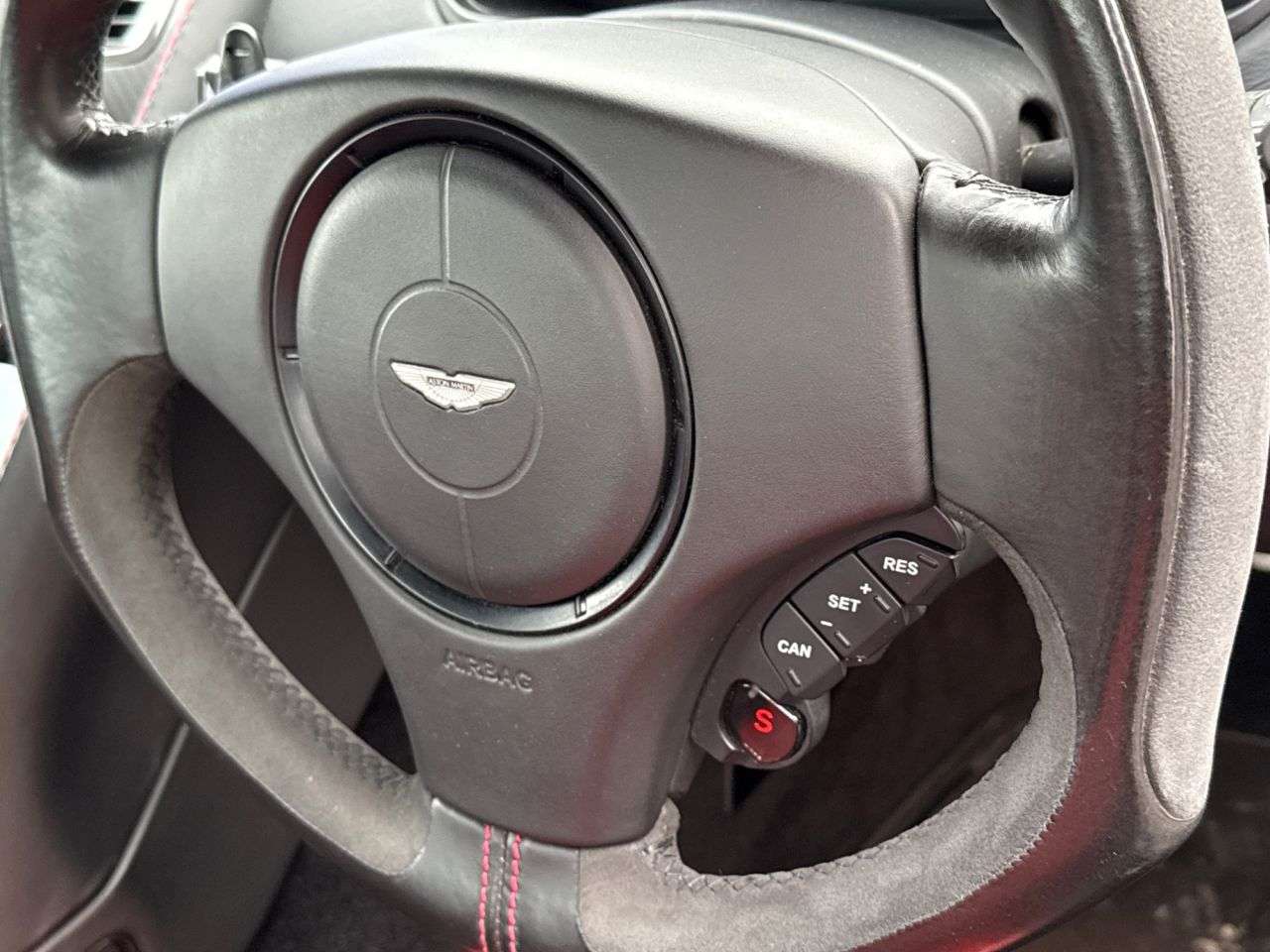 2013 ASTON MARTIN VANQUISH 2013 ASTON MARTIN VANQUISH