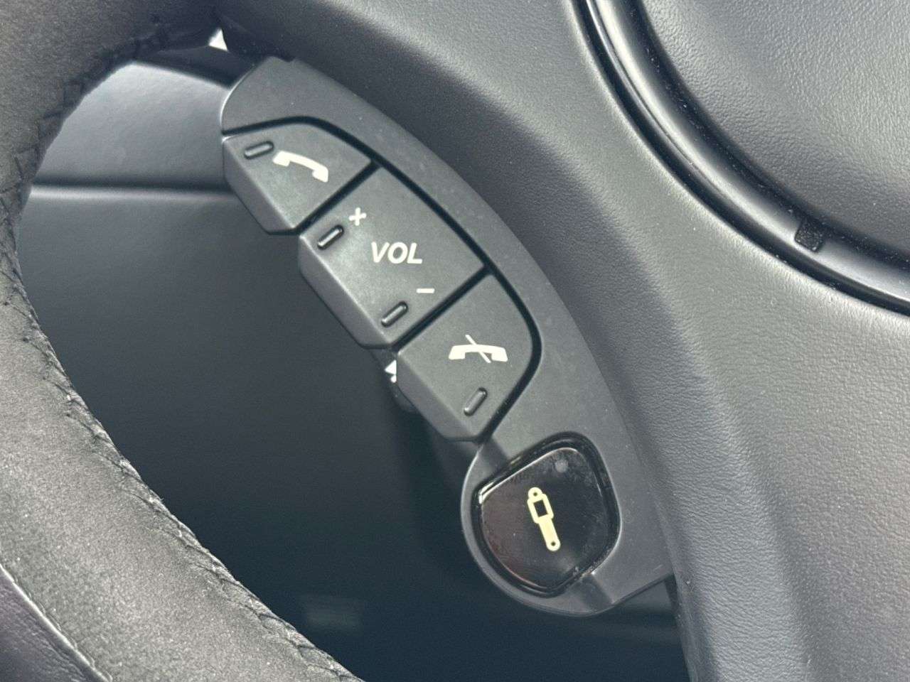 2013 ASTON MARTIN VANQUISH 2013 ASTON MARTIN VANQUISH